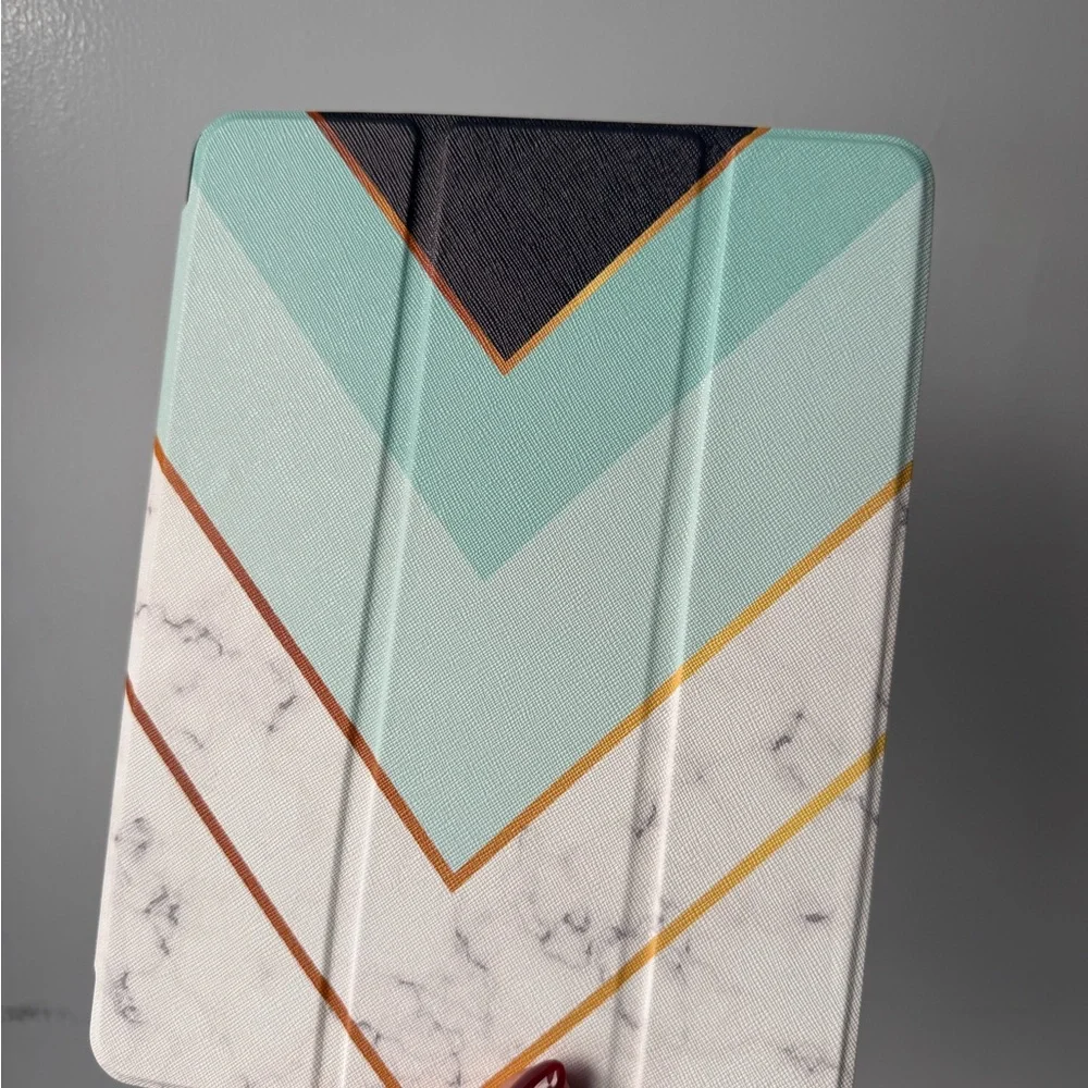Stylish Mint and White IPAD case 9.7 in